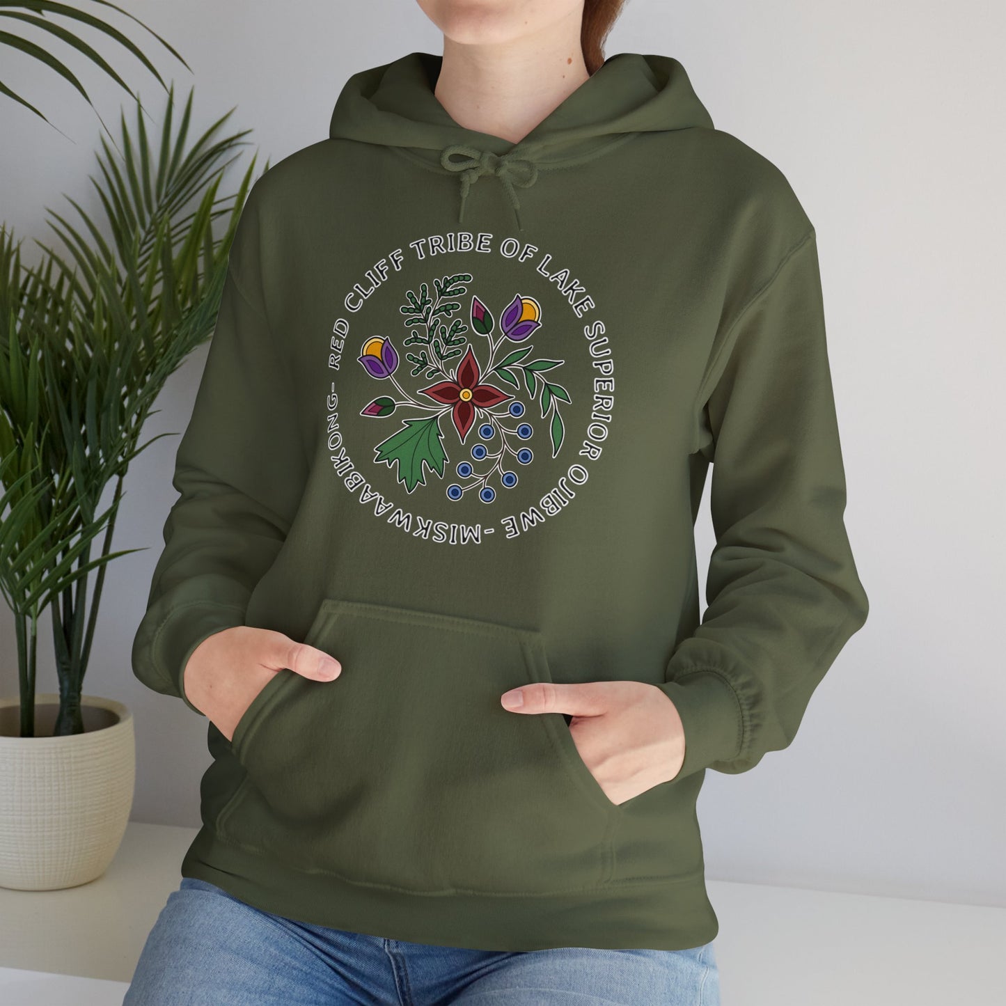 Red Cliff Tribe of Lake Superior Ojibwe Floral Design - Unisex Heavy Blend™ Hooded Sweatshirt