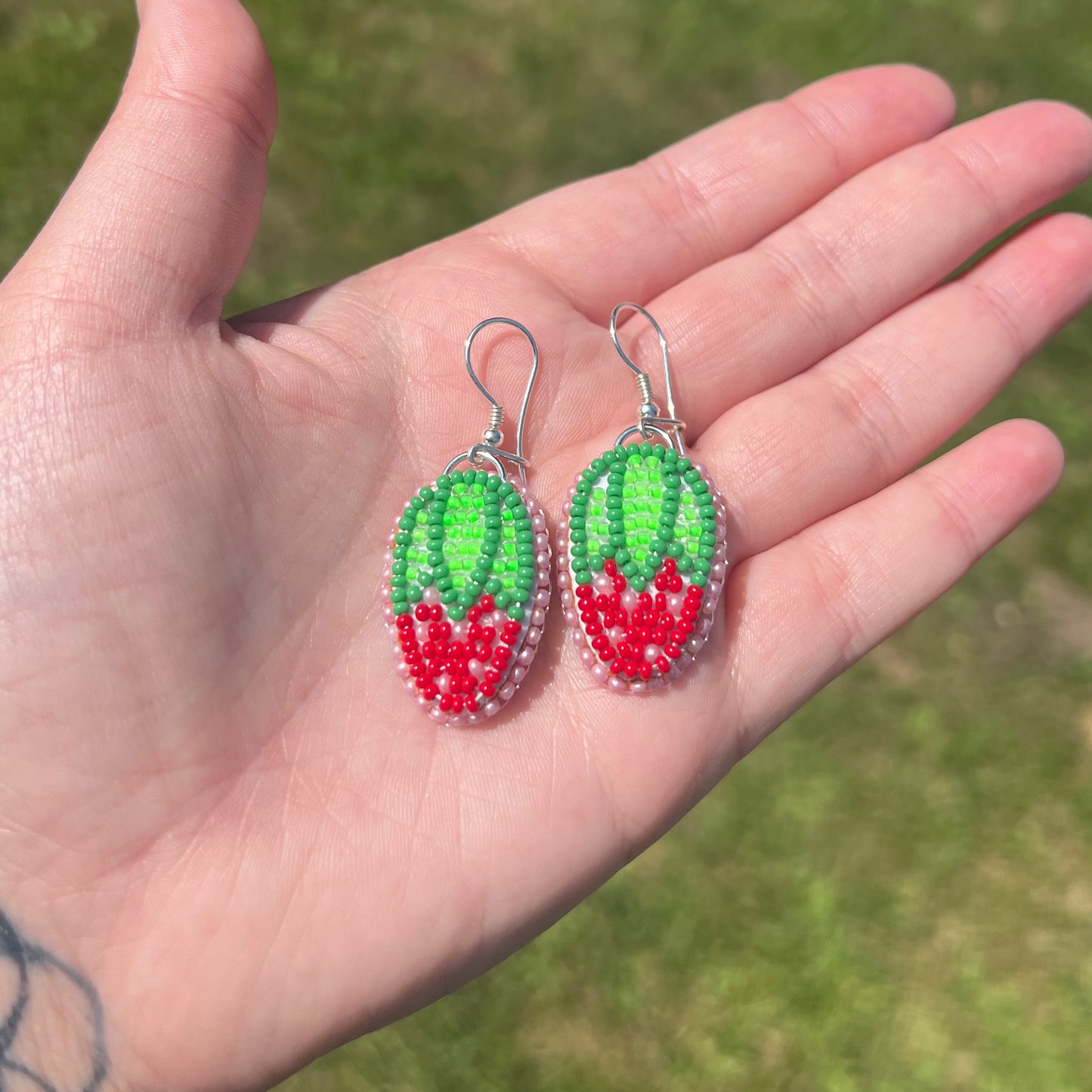 Beaded Earrings - Ode ‘iminan, Strawberries, Pink